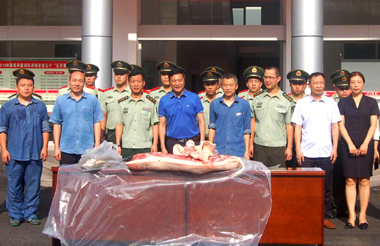 开云官方入口登录弘润公司“八一”前夕慰问消防官兵