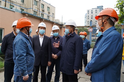 泸州市委书记刘强带队到开云官方入口登录督导安全生产工作