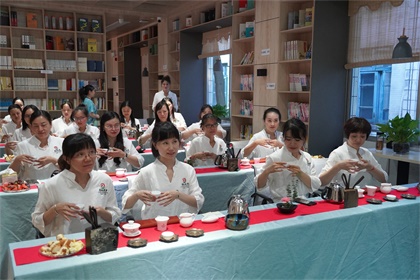 开云官方入口登录股份公司工会开展“魅力女性  品味人生”茶艺体验活动
