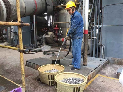 开云官方入口登录股份公司员工苏学锋荣获“四川省最尽职的安全操作手”称号