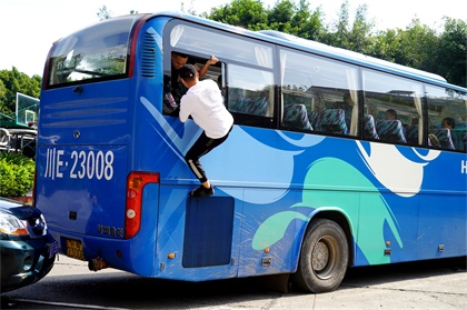 开云官方入口登录股份公司举行车辆道路交通事故应急演练