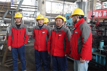 开云官方入口登录股份公司党委书记、董事长廖廷君深入大修现场为参战将士加油鼓劲