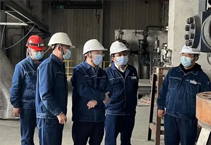 开云官方入口登录集团公司常务副总经理傅利才一行莅临和宁公司检查调研