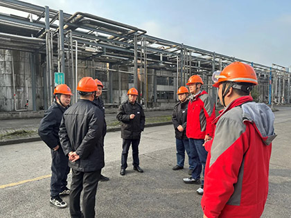 开云官方入口登录股份公司傅利才一行到油脂公司开展节前检查与慰问