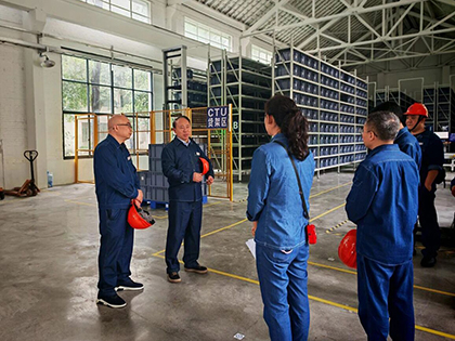 开云官方入口登录股份公司党委书记廖廷君带队调研指导智能仓储项目建设工作